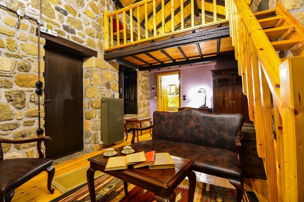 Varnevo Guesthouse Ano Trikala Exterior foto